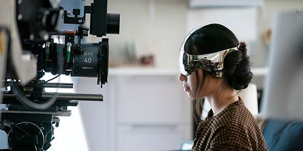 3-Body-Problem-cinematography-Jonathan-Freeman-Richard-Donnelly-ARRI-Rental-ALEXA-Mini-LF-camera-ALFA-anamorphic-lenses-BTS-On-Set-Episode-1-Netflix