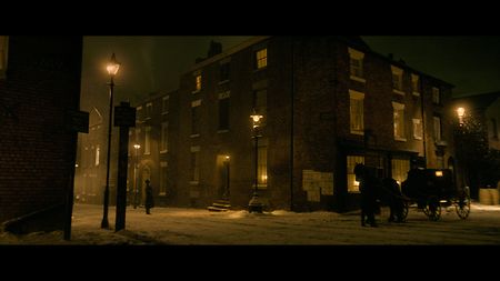 For night scenes Brüel avoided blue moonlight, instead choosing to keep them warm even when snow was involved.